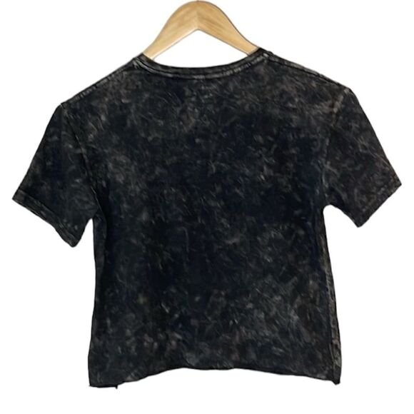 KISS Distressed Graphic Cropped Tee - Picture 2 of 6